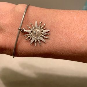 James Avery retired Sun charm & hook on bracelet